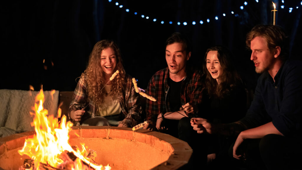 Day 2 – Visit main attractions, enjoy bonfire and local food at night
